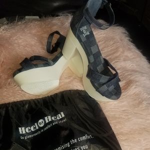 HEEL TO HEAL SHOES EXTRA COMFORTABLE SIZE 7 RETRO